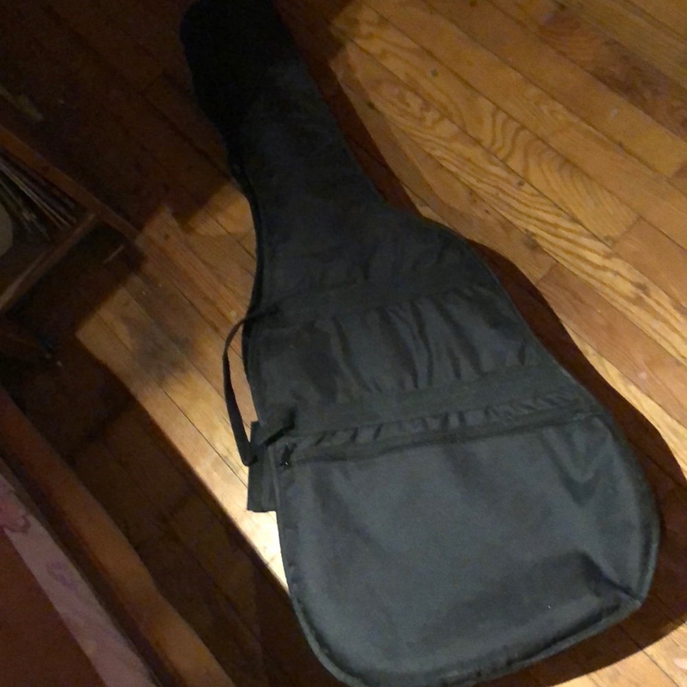 Guitar bag/case/backpack